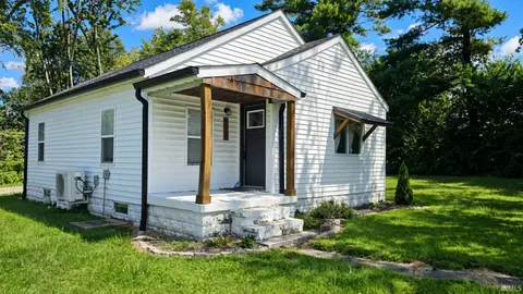 7661 E Scott St, Dugger, IN 47848 photo 2