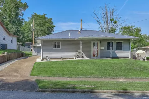 4524 Meadowridge Rd, Evansville, IN 47710