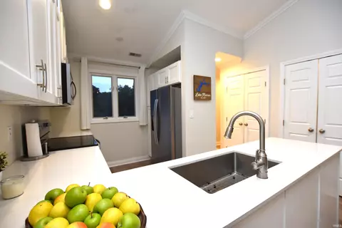 Kitchen - 1830 Eagle Bay Dr, Bloomington, IN 47401 photo 1 of 4