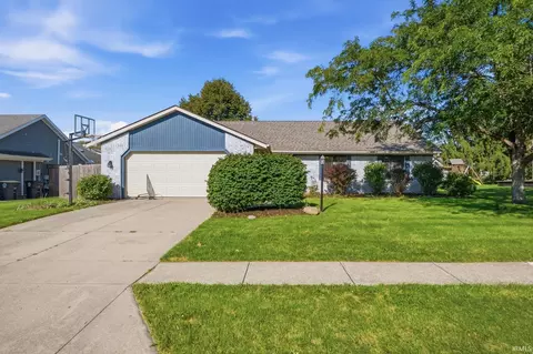 12125 Waycliffe Ct, Fort Wayne, IN 46845