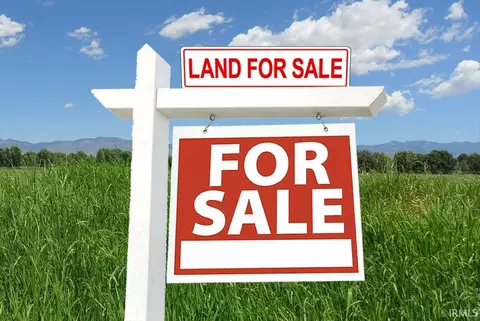 124 Walnut Rd, Spencer, IN 47460