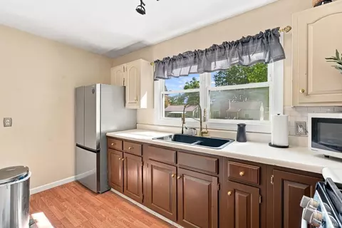 Kitchen - 601 S 9th St, Mitchell, IN 47446 photo 3 of 3