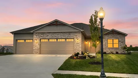 2245 Bandit Cv, Winona Lake, IN 46590