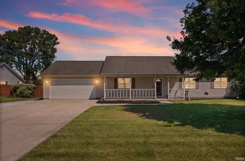 415 E Briar St, Otterbein, IN 47970