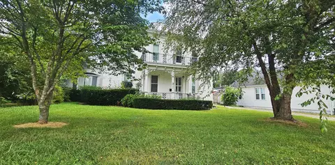 121 N Seventh St, Boonville, IN 47601