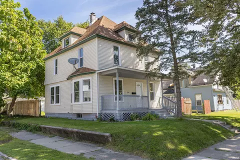 201 E Bowman St, South Bend, IN 46613