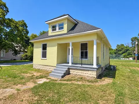 631 W 8th St, Mount Vernon, IN 47620