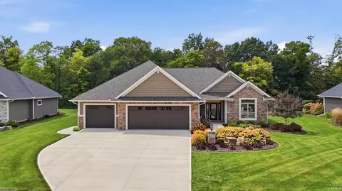 16807 Feldspar Ln, Huntertown, IN 46748