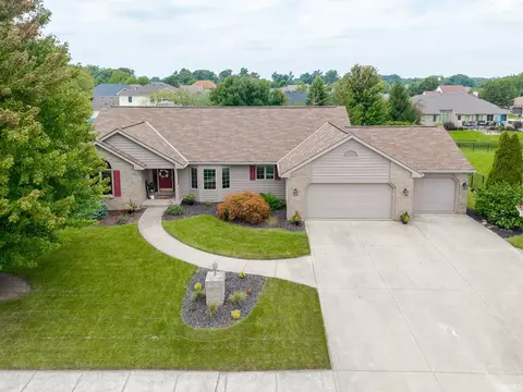 12725 Chancel Ct, Fort Wayne, IN 46845
