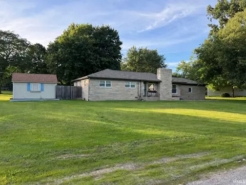 6226 E Hills Rd, Fort Wayne, IN 46804