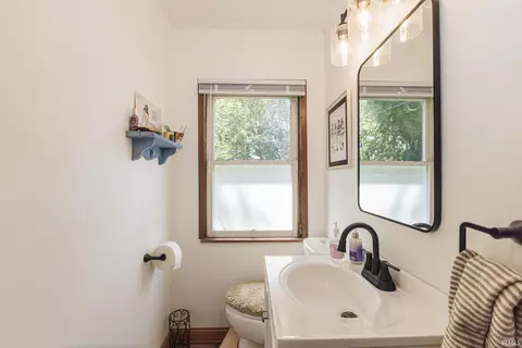 Bath - 1007 E Main St, Muncie, IN 47305 photo 1 of 4