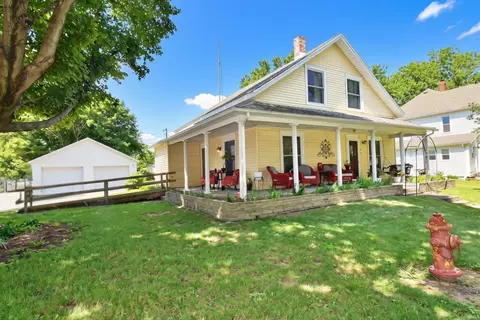 416 S Clinton St, Boswell, IN 47921