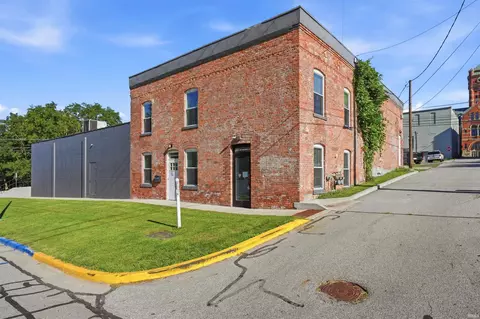 111 W Hazel St, Albion, IN 46701