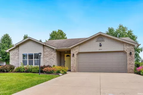 1844 N Vicky Ln, Warsaw, IN 46582
