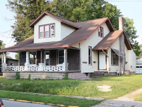 719 N Sycamore St, North Manchester, IN 46962