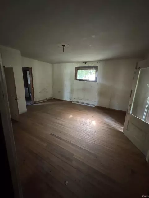940 Newby St, Mitchell, IN 47446 photo 3