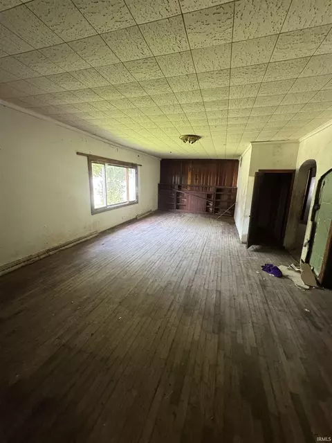 940 Newby St, Mitchell, IN 47446 photo 2