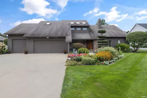 3449 Fox Chase Dr, Bristol, IN 46507