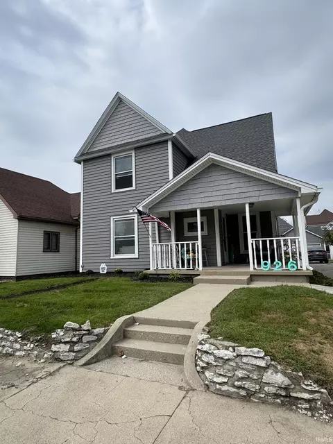 926 S A St, Elwood, IN 46036