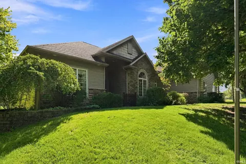 130 Peach Tree Ln, Winona Lake, IN 46590