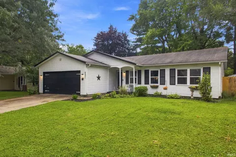 8831 Hollowood Dr, Indianapolis, IN 46234
