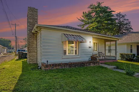 730 S 32nd St, South Bend, IN 46615