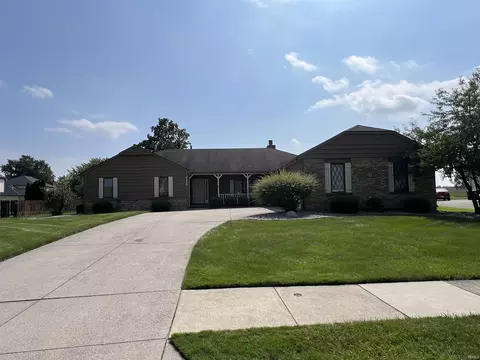 2128 Ransom Dr, Fort Wayne, IN 46845