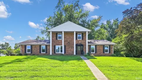 6711 Blue Spruce Dr, Newburgh, IN 47630