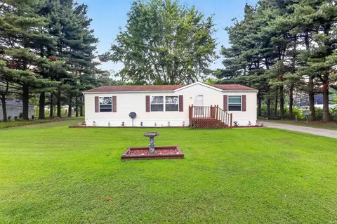 28903 Melody Ln, Elkhart, IN 46514
