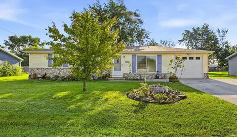 451 S Illinois St, Parker City, IN 47368