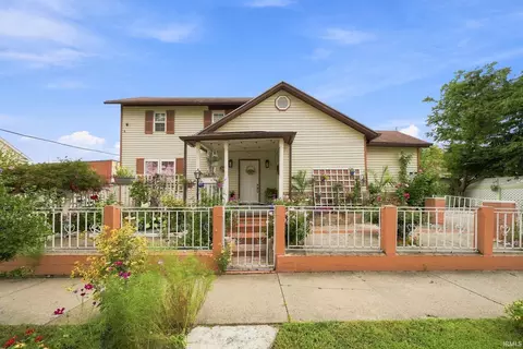 1402 Fairfield Ave, Fort Wayne, IN 46802