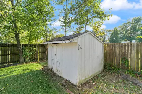 Exterior - 115 Hel Mar Dr, Mitchell, IN 47446 photo 7 of 8