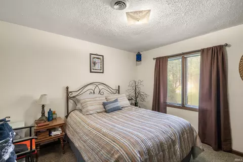 Bedroom - 115 Hel Mar Dr, Mitchell, IN 47446 photo 3 of 4