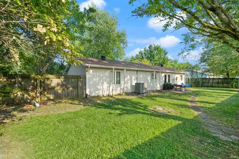 Exterior - 115 Hel Mar Dr, Mitchell, IN 47446 photo 5 of 8