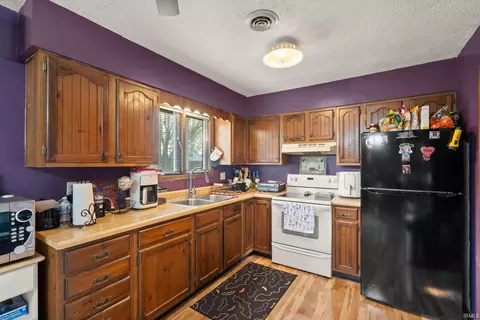 Kitchen - 115 Hel Mar Dr, Mitchell, IN 47446 photo 5 of 7