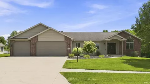 158 N Glenwood Dr, Columbia City, IN 46725