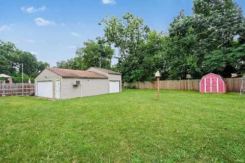 Exterior - 30798 Oakcrest Dr, Granger, IN 46530 photo 3 of 4