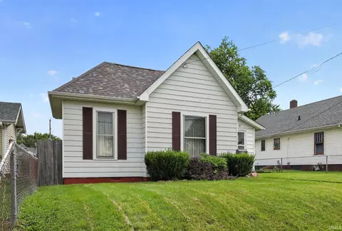 Exterior - 4 E Freeman St, Frankfort, IN 46041 photo 2 of 13
