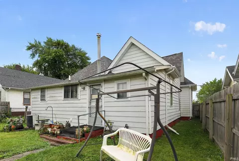Exterior - 4 E Freeman St, Frankfort, IN 46041 photo 7 of 13