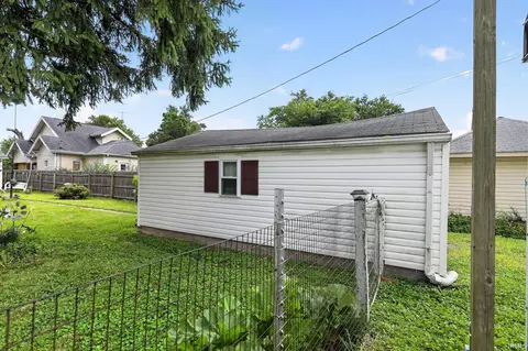 Exterior - 4 E Freeman St, Frankfort, IN 46041 photo 9 of 13