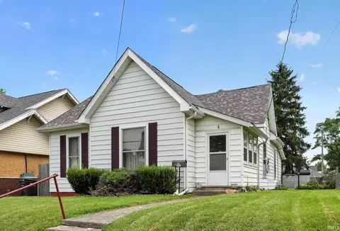 Exterior - 4 E Freeman St, Frankfort, IN 46041 photo 3 of 13