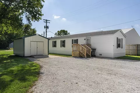 6433 E South St, Crawfordsville, IN 47933