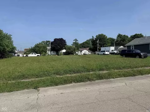 2220 Lincoln St, Anderson, IN 46016