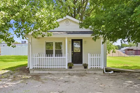 1608 N Cherry St, Hartford City, IN 47348