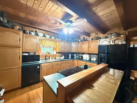 Kitchen - 8 Spice Valley Ct, Mitchell, IN 47446 photo 3 of 5
