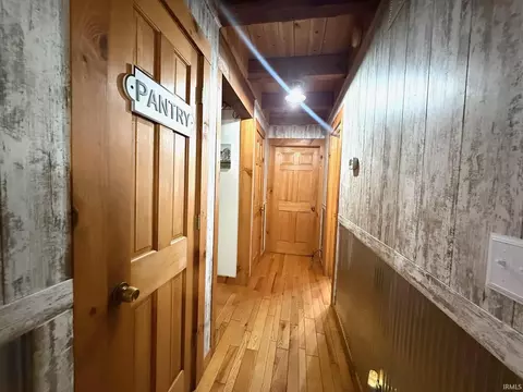 Entry Way - 8 Spice Valley Ct, Mitchell, IN 47446 photo 1 of 2