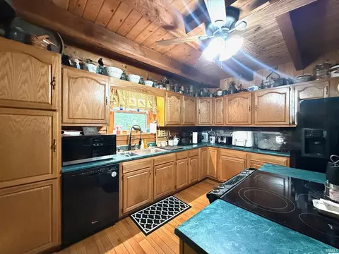 Kitchen - 8 Spice Valley Ct, Mitchell, IN 47446 photo 5 of 5