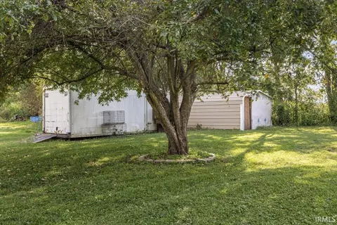 Exterior - 117 N Elm St, Modoc, IN 47358 photo 4 of 5