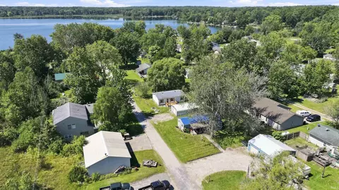 4504 W E Dr, Albion, IN 46701 photo 24