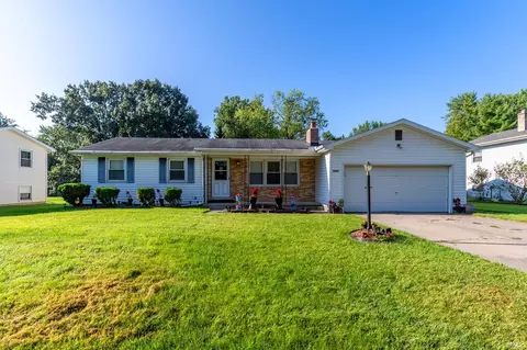 6632 Clovercrest Dr, Fort Wayne, IN 46815